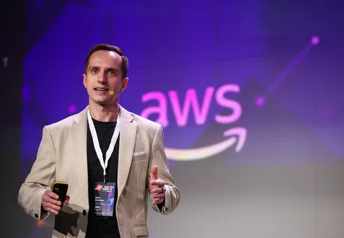 Майк Голубев, AWS: Всеки може да експериментира с AI агенти. Въпросът е как да се използват с цел