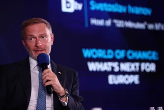 Кристиан Линднер: Разбирам романтичните чувства към лева, но ефектите от еврото са по-важни