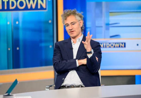 „Ако не ви харесва цената - излезте от позицията“: Алекс Карп захапа критиците на Palantir