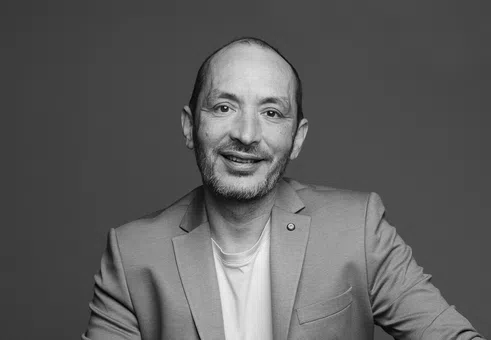 Слави Стоев, психолог: Ефективността на AI може да струва независимостта на ума ни. Изборът е наш