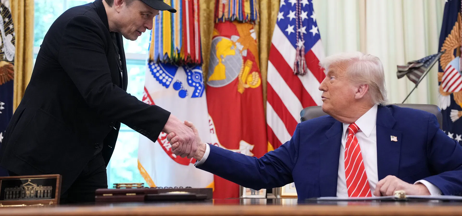 MAGA vs. AI или как флиртът на Тръмп със Силициевата долина се превръща в проблем