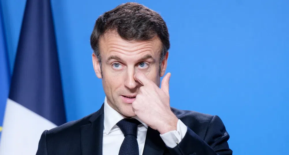  Отчаян президент, рискова игра: Как определят във Франция поведението на Макрон 