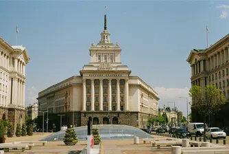 Предложението на президента за референдум за еврото е внесено в Народното събрание
