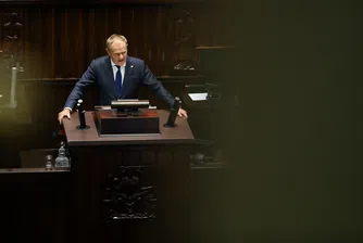 Доналд Туск оцелява след вота на доверие