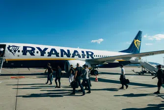 Две питиета преди полет: Ryanair иска лимит в алкохола за пътници на летищата