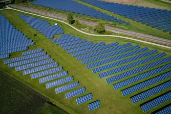Страните от ЕС инсталираха рекордно количество соларни мощности, но повечето от тях са китайско производство
