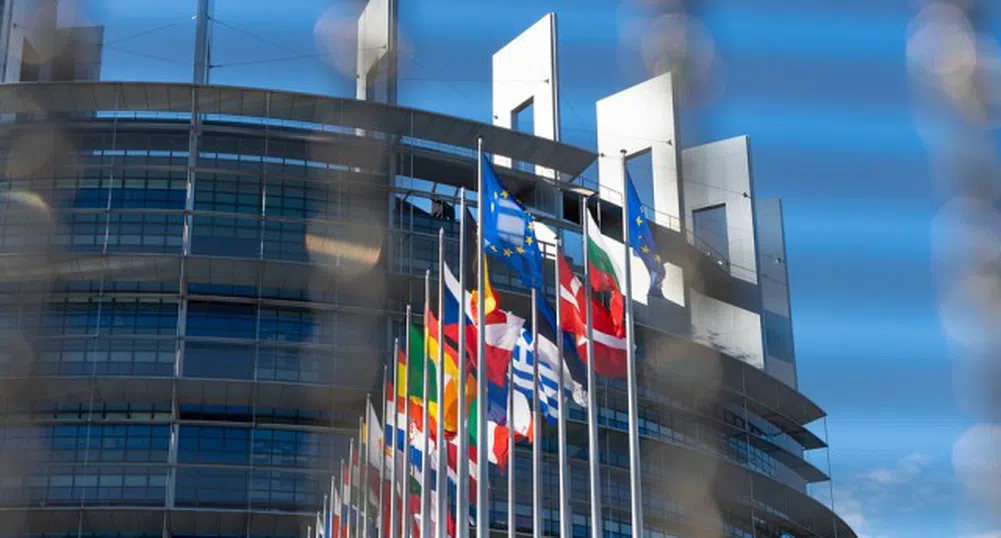 Страните от ЕС одобриха параметрите на Закона за изкуствения интелект