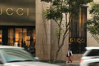 Собственикът на Gucci не успя да обърне спада в продажбите за тримесечието