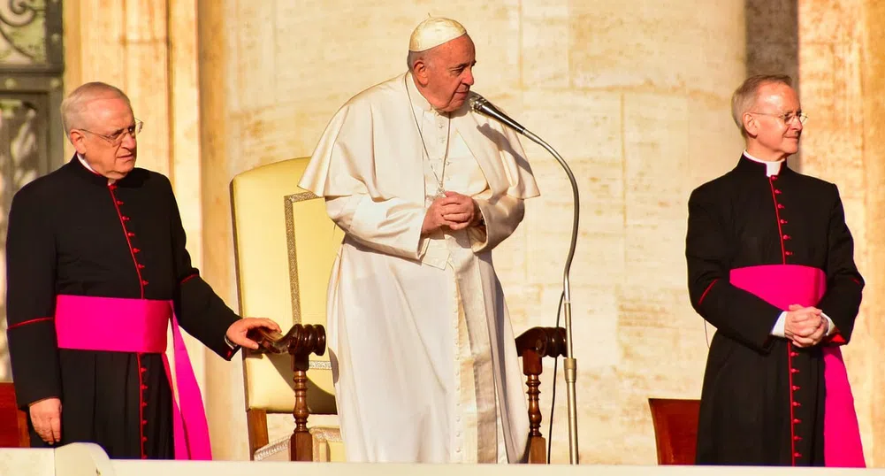 Папа Франциск предупреди за „порочни“ опасности от изкуствения интелект