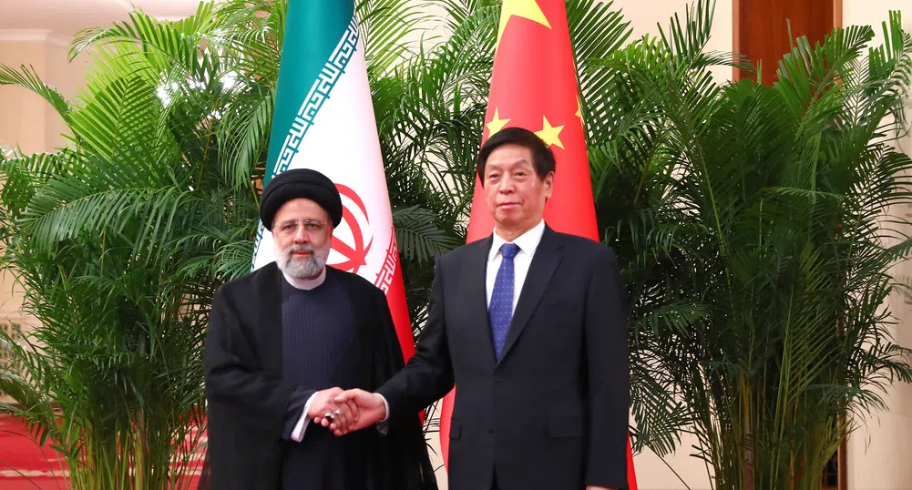 Китай притиска Иран за ограничаване на атаките на хутите в Червено море