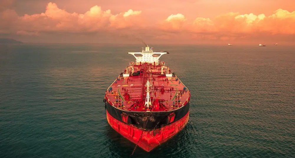 Ситуацията в Червено море започва да затруднява и търговците на петрол