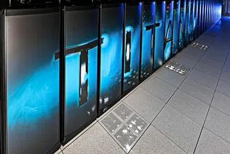 FT: Кой плаща за трилионния бум в строителството на AI центрове за данни?