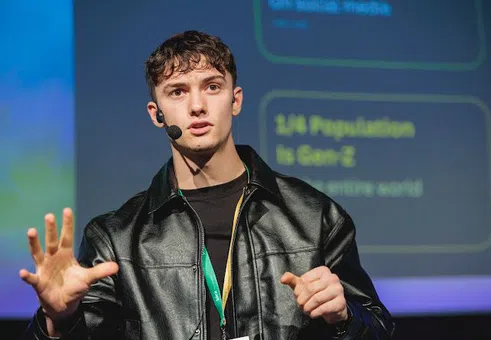 Най-младият британски предприемач следва едно просто правило: „Винаги залагай на себе си“