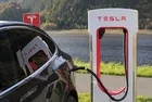 Какво се случва с мрежата за бързо зареждане на електромобили на Tesla?