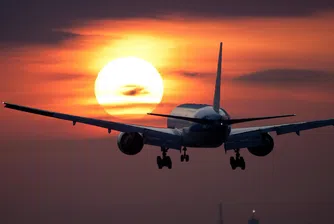 Споразумението е за 160 твърди поръчки – 130 самолета 787 и още 30 от 777X