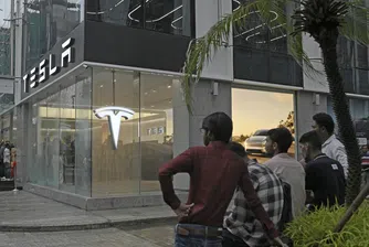 Tesla отваря първия си шоурум в Мумбай, но имат ли индийците пари за EV?