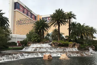 Една емблема си отива: Хотел и казино "Мираж" в Лас Вегас затварят врати