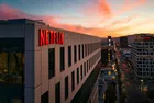 Netflix отчете по-високи от очакваните приходи и печалба и гледа с оптимизъм напред