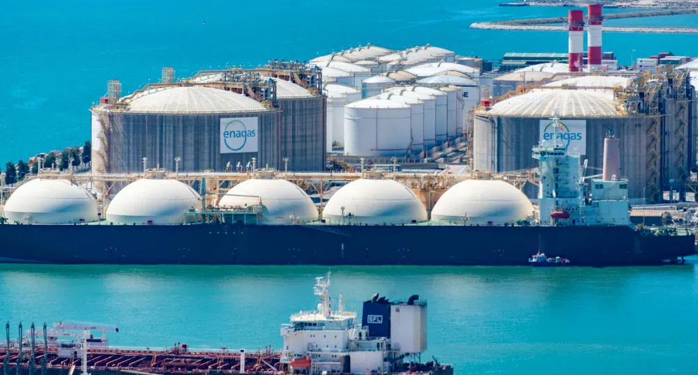 Все повече големи петролни компании виждат енергийното бъдеще в LNG