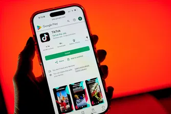 Apple и Google изтриха платформата от магазините си за приложения. Финалното решение за съдбата ѝ е в ръцете на Тръмп