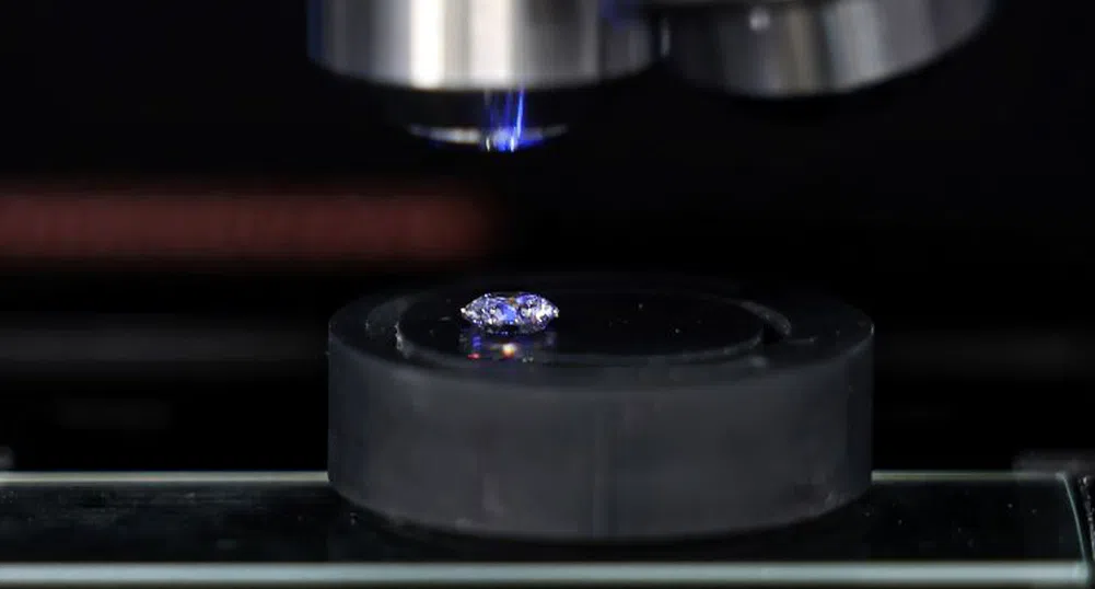 Мръсните тайни на бизнеса с лабораторно отглеждани диаманти