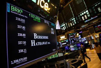 Berkshire Hathaway на Уорън Бъфет намалява огромния си дял в Apple