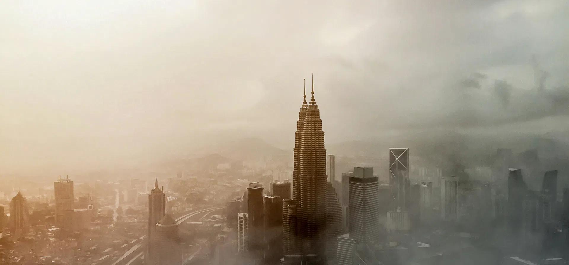 Кои са градовете с най-мръсен въздух през 2023?