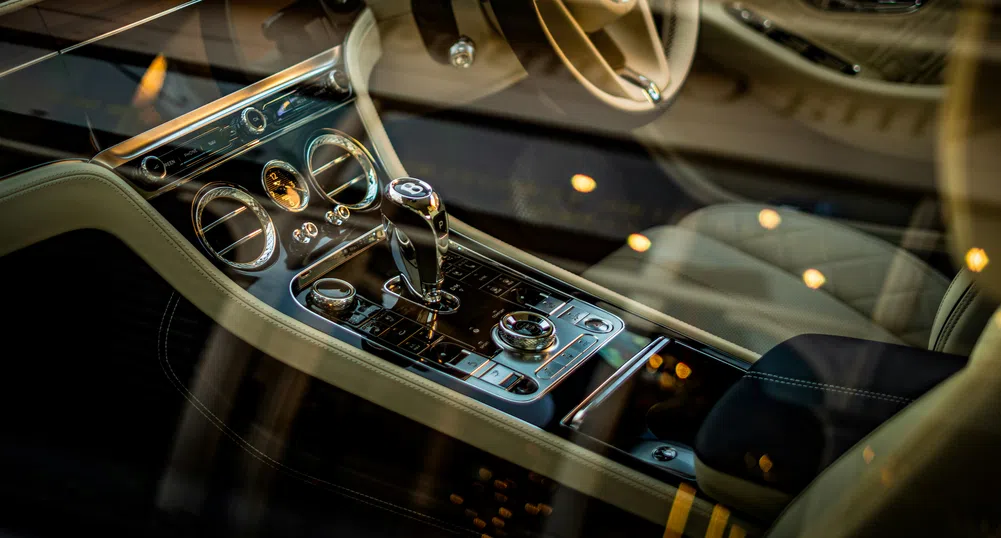 Bentley отлага плановете си за изцяло електрическо портфолио до 2030