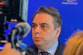 Василев поиска „да се започне на чисто" с преговори за втория мандат. Сачева заяви, че няма да го гласуват за финансов министър
