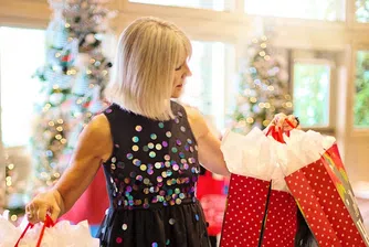 „Подаръци за всички от сърце“ не е добро финансово решение за бюджета ви, съветват експерти