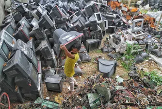ООН: Светът губи битката с електронните отпадъци