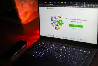 Duolingo нарече Дж. К. Роулинг „зла“ в урок по немски, после се извини