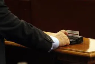 Гласуват Закона за противодействие на конфликт на интереси