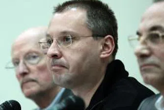 Вероятни консултации между БСП, НДСВ и ДПС за промени в кабинета