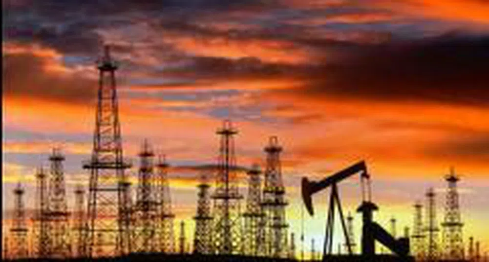 Петролът с нов рекорд при 124 долара, въпреки повишените запаси в САЩ