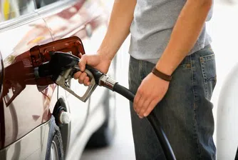 Сърбите купуват най-скъпия бензин