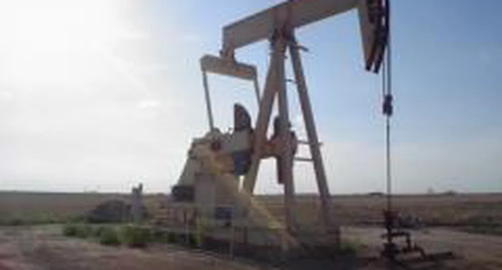 Петролът с най-големия си спад от седем години насам