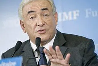 МВФ търси още 100 млрд. долара