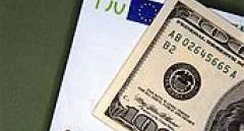 Доларът понесе загуби в петък, еврото тества 1.34