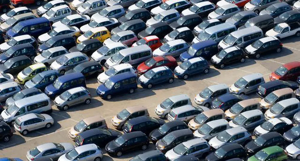 Продадените нови коли у нас със спад от 53% за тримесечие
