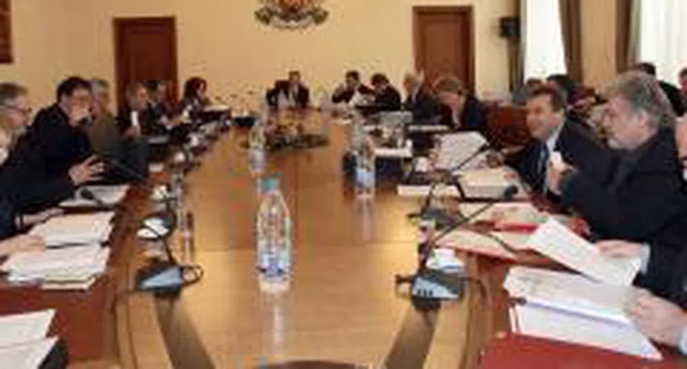 Станишев обявява структурните промени в кабинета