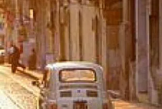 Купуваме все повече коли