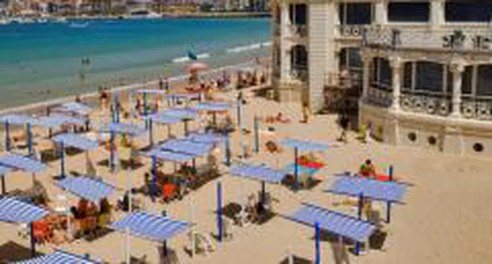 Спад с над 50% в продажбата и наемането на ваканционни имоти в Южна Испания