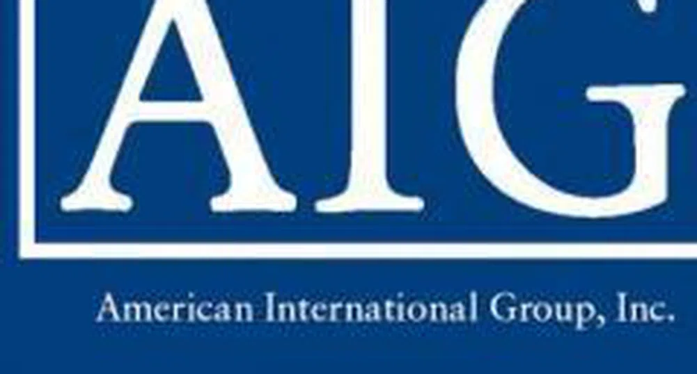 Акциите на AIG губят близо 6% вчера след ново занижаване на оценката им