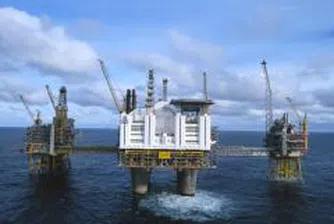 Златото в очакване на ФЕД, петролът поевтинява незначително