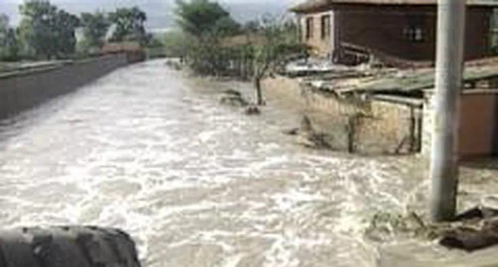 Наводнения в Разградско, положението остава тежко