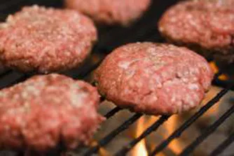 Експерти: Животновъдството изхвърля повече "парникови газове" от транспорта