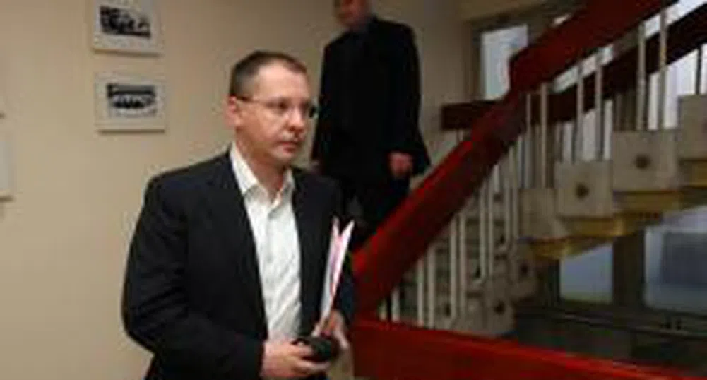 Станишев призна, че правителството е пренебрегнало корупцията