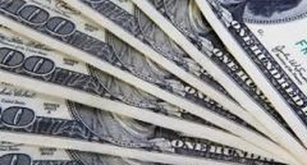 2.5-годишно дъно на долара срещу йената