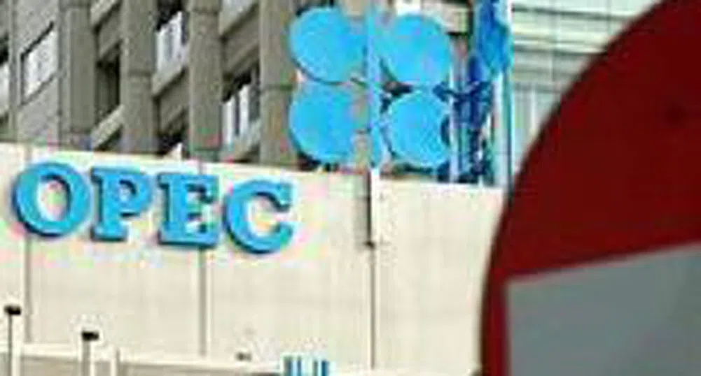 Иран: ОПЕК няма намерение да повишава производството си на петрол